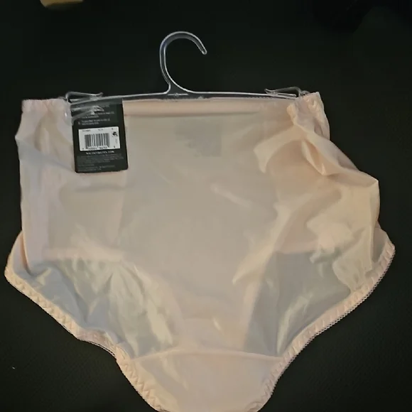 Bali Soft Pink Floral Briefs - Picture 2 of 3